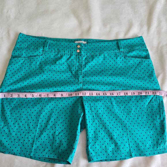 Adidas Golf Shorts Women’s Size 16 Green Diamond Pattern Athletic Casual - Picture 4 of 8